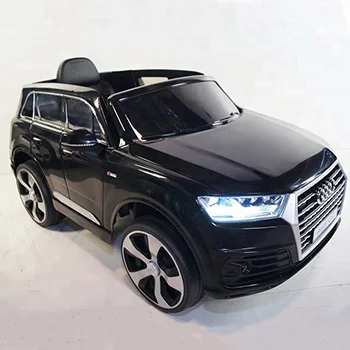 Auto na akumulator licencirani Audi Q7 model 213 crni-4 Auto na akumulator licencirani Audi Q7 model 213 crni-4