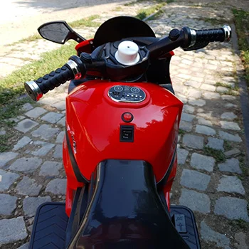 Motor na akumulator model 112 crveni-4 Motor na akumulator model 112 crveni-4